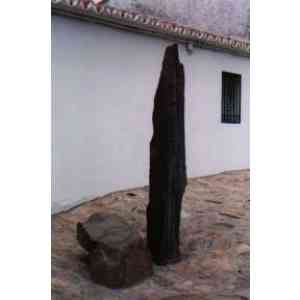 Azuaga: menhir de La Cardenchosa